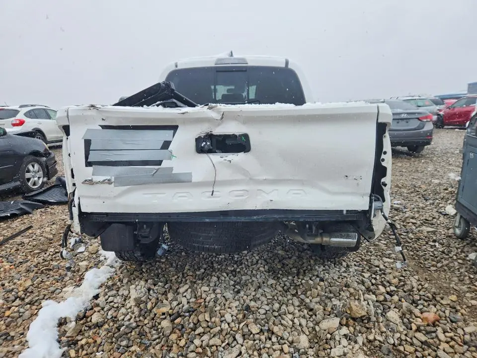 2019 TOYOTA TACOMA SR5 V6  