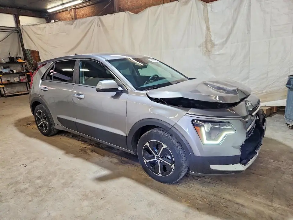 2025 KIA NIRO LX  