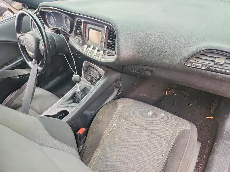 2015 DODGE CHALLENGER SXT  