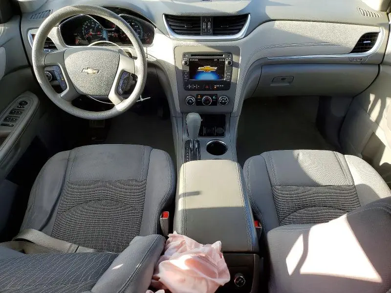 2015 CHEVROLET TRAVERSE LS  