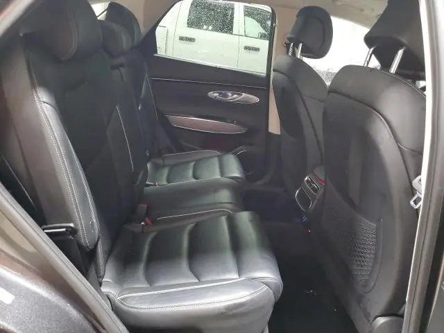 2022 GENESIS GV70 BASE  