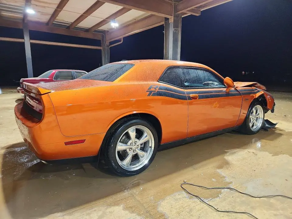 2011 DODGE CHALLENGER R  