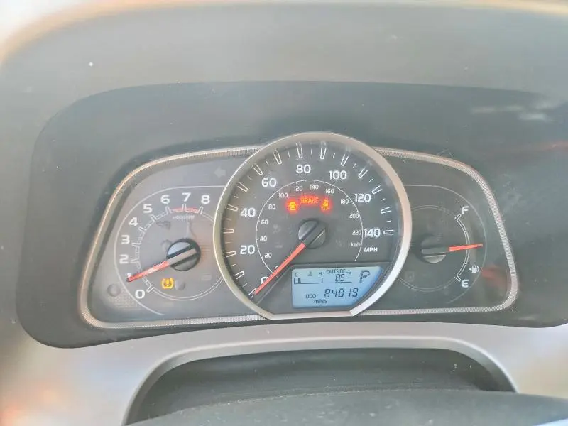 2013 TOYOTA RAV4 LE  