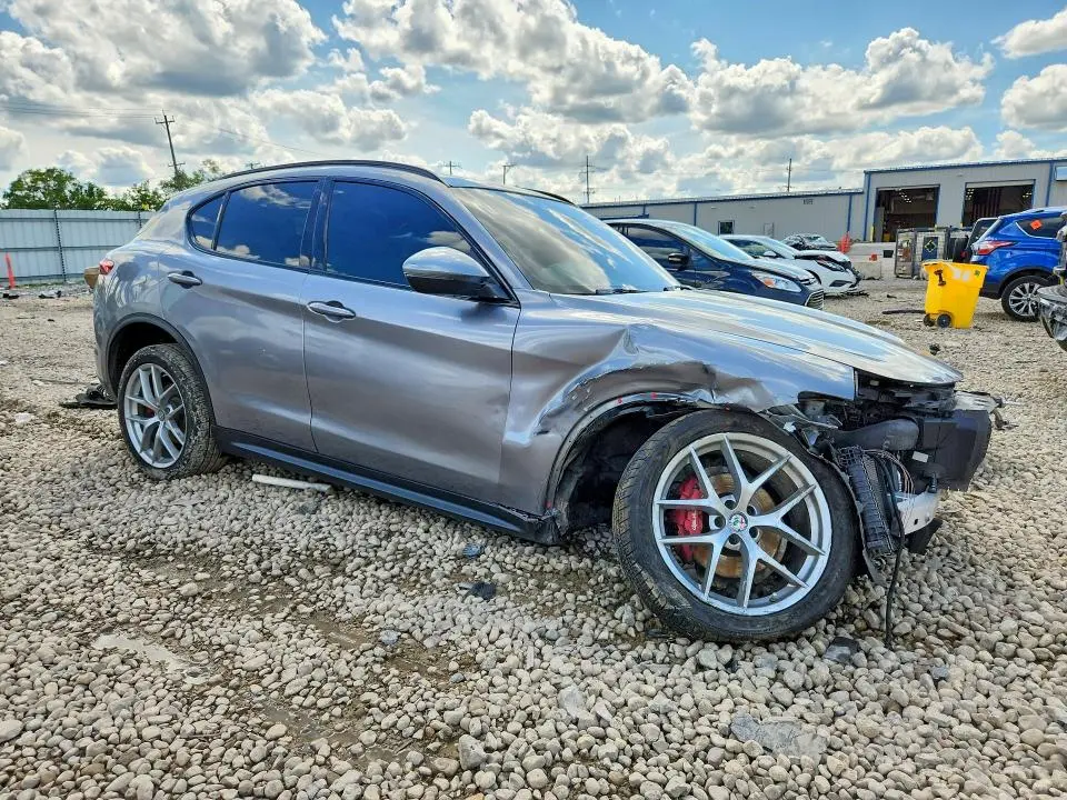 2018 ALFA ROMEO STELVIO TI SPORT  
