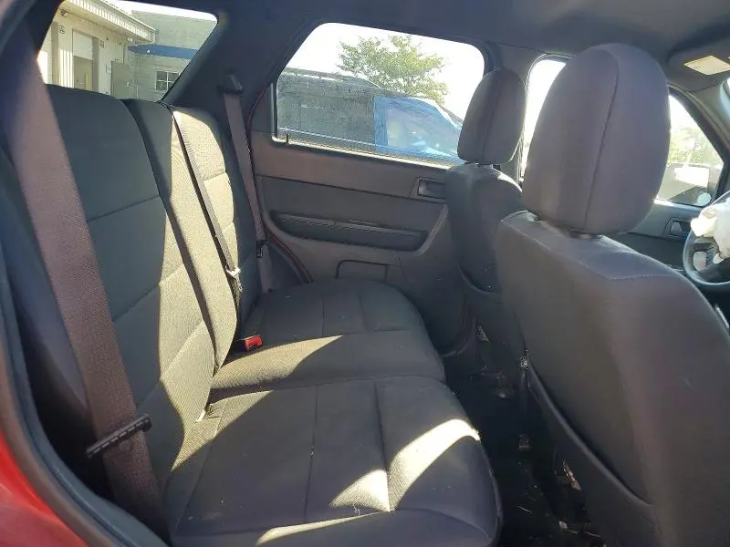 2010 FORD ESCAPE XLT  