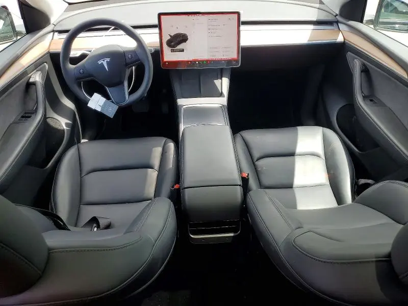 2025 TESLA MODEL Y   