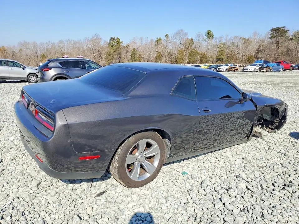 2016 DODGE CHALLENGER SXT  