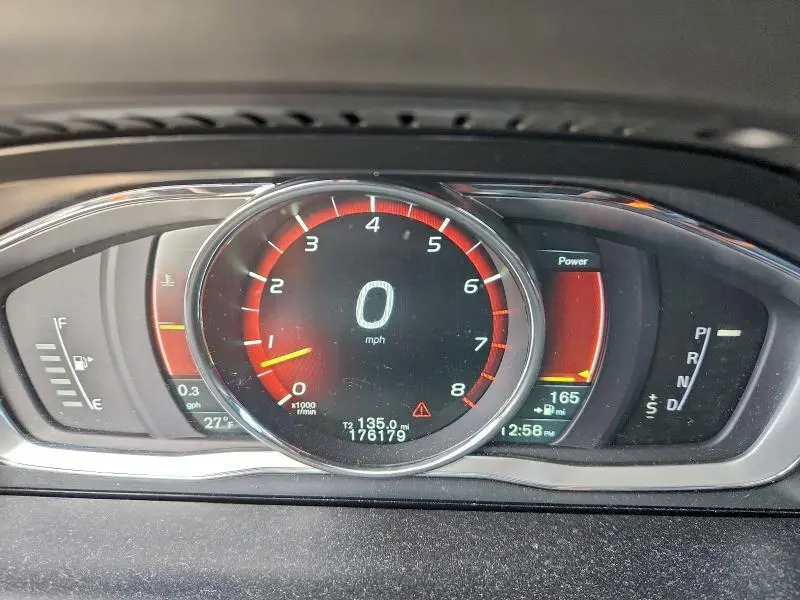 2016 VOLVO XC60 T6 PLATINUM  