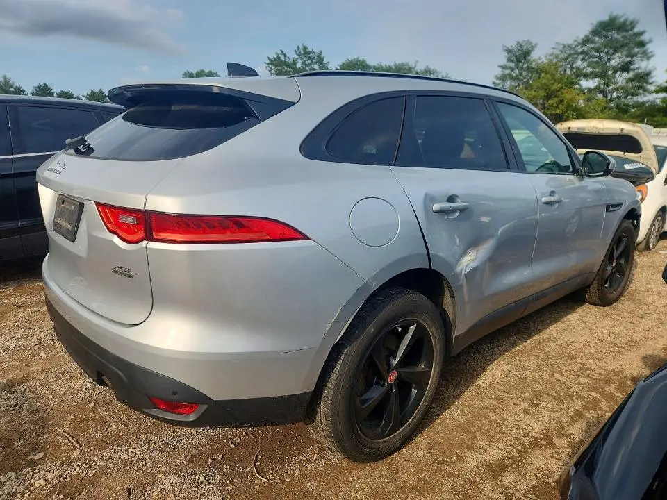 2020 JAGUAR F-PACE PREMIUM  