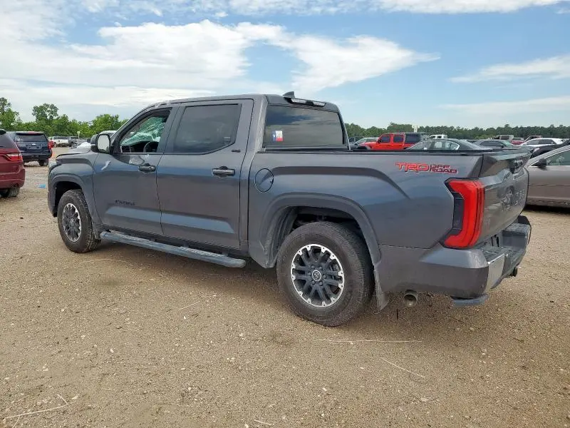 2024 TOYOTA TUNDRA CREWMAX SR  