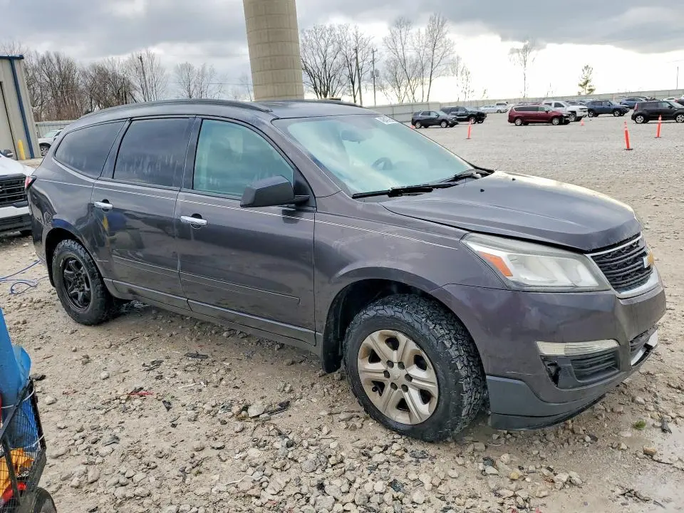 2014 CHEVROLET TRAVERSE LS  