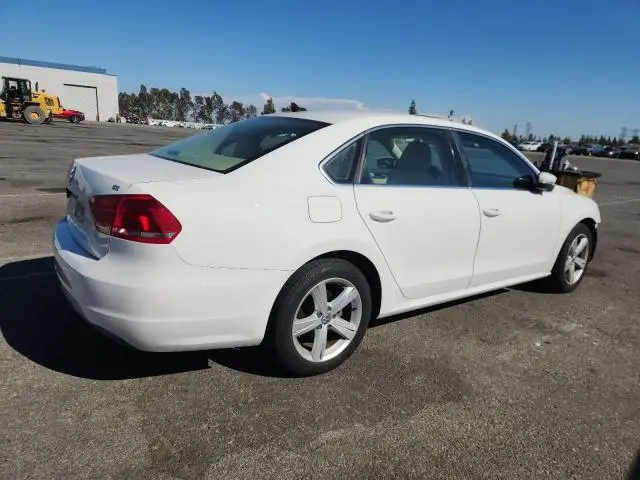 2013 VOLKSWAGEN PASSAT SE