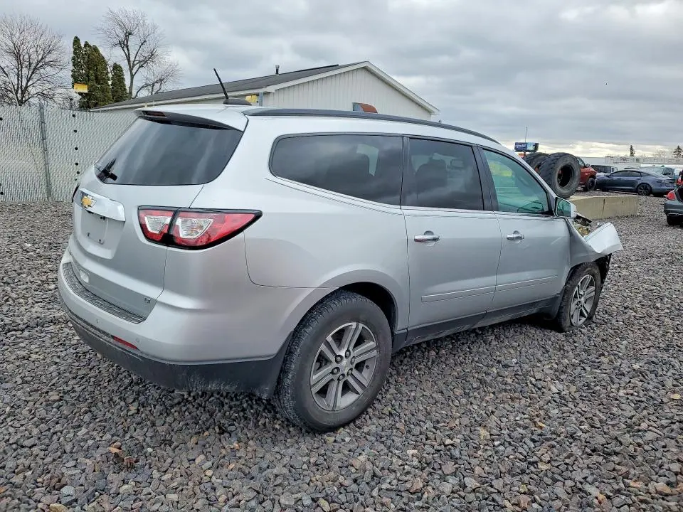 2017 CHEVROLET TRAVERSE LT  