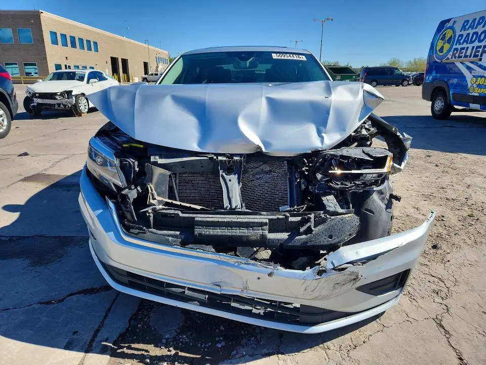 2021 VOLKSWAGEN PASSAT SE  