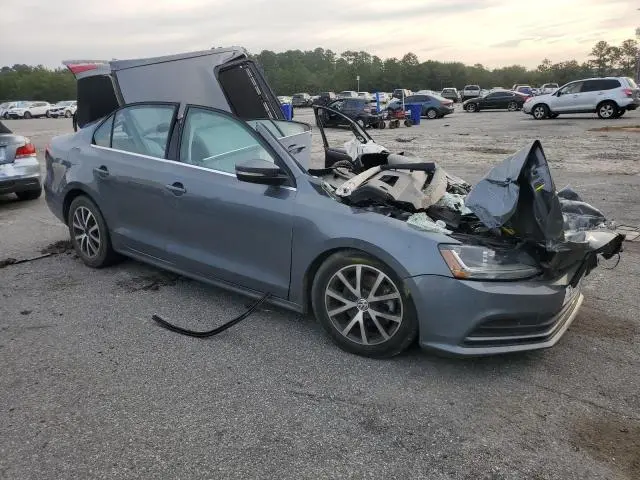 2017 VOLKSWAGEN JETTA SE  