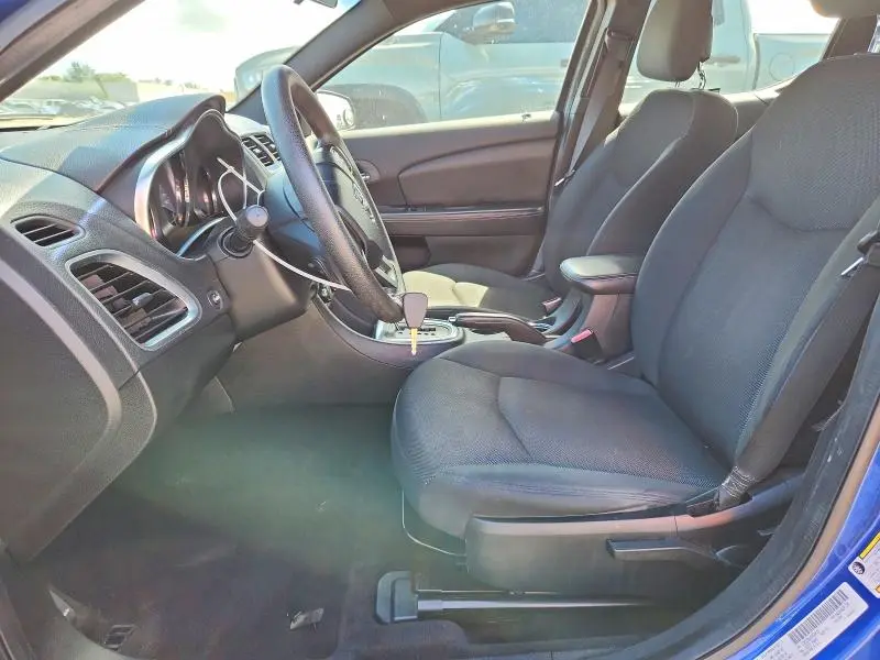 2013 DODGE AVENGER SE  