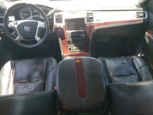 2010 CADILLAC ESCALADE   