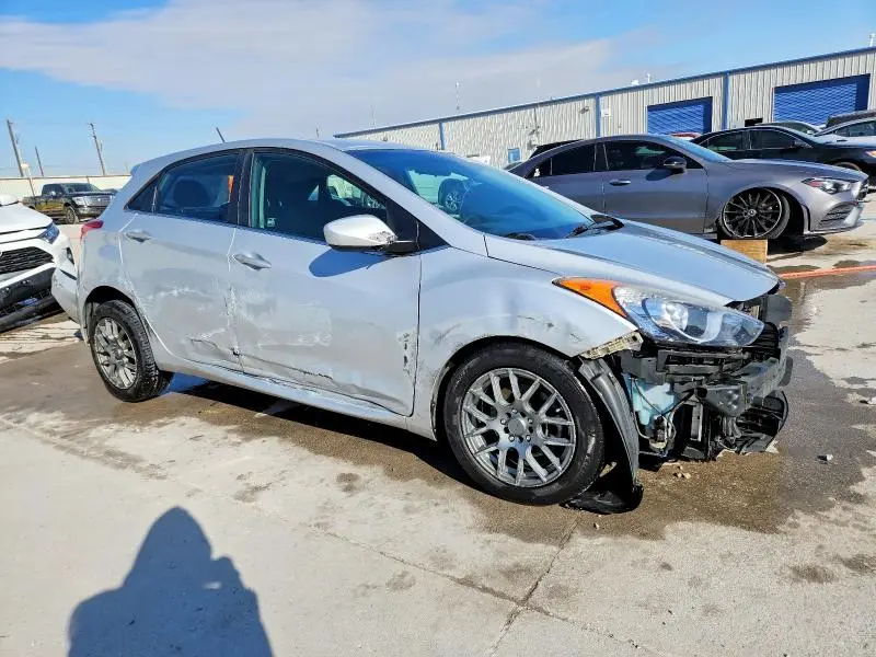 2017 HYUNDAI ELANTRA GT BASE  