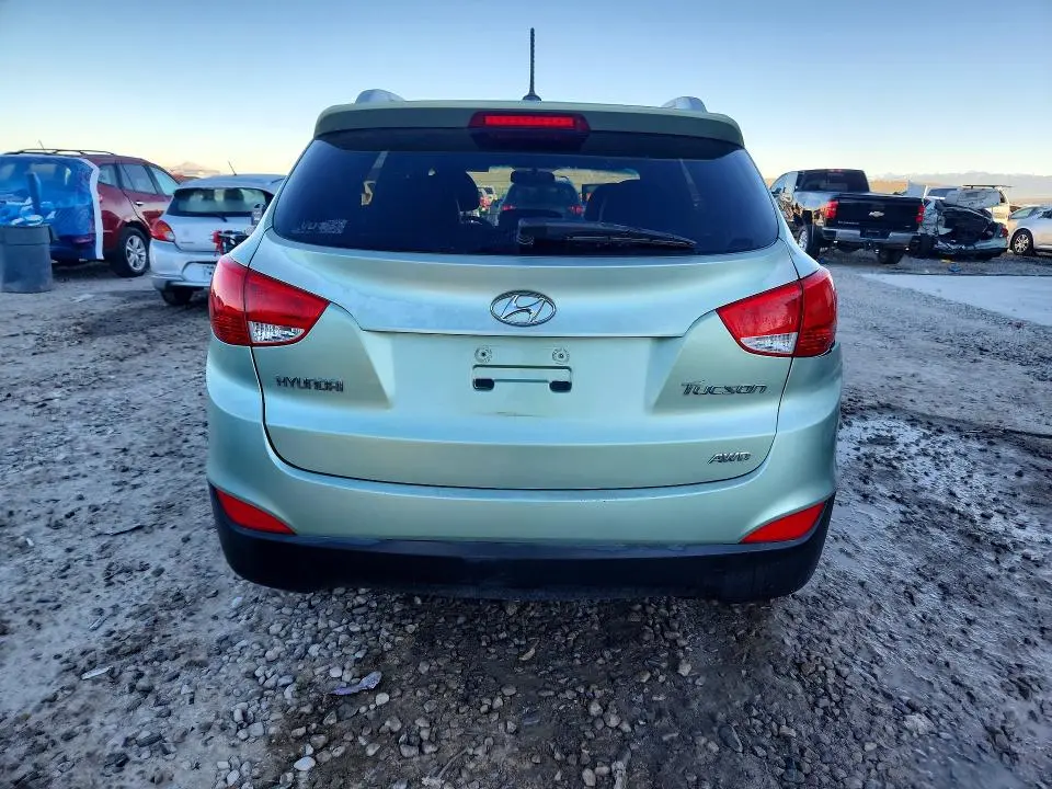 2010 HYUNDAI TUCSON GLS  