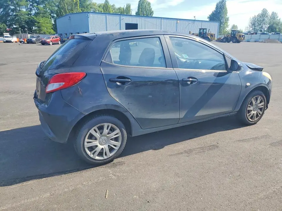 2013 MAZDA MAZDA2   