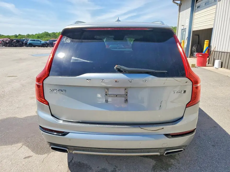 2018 VOLVO XC90 T6  