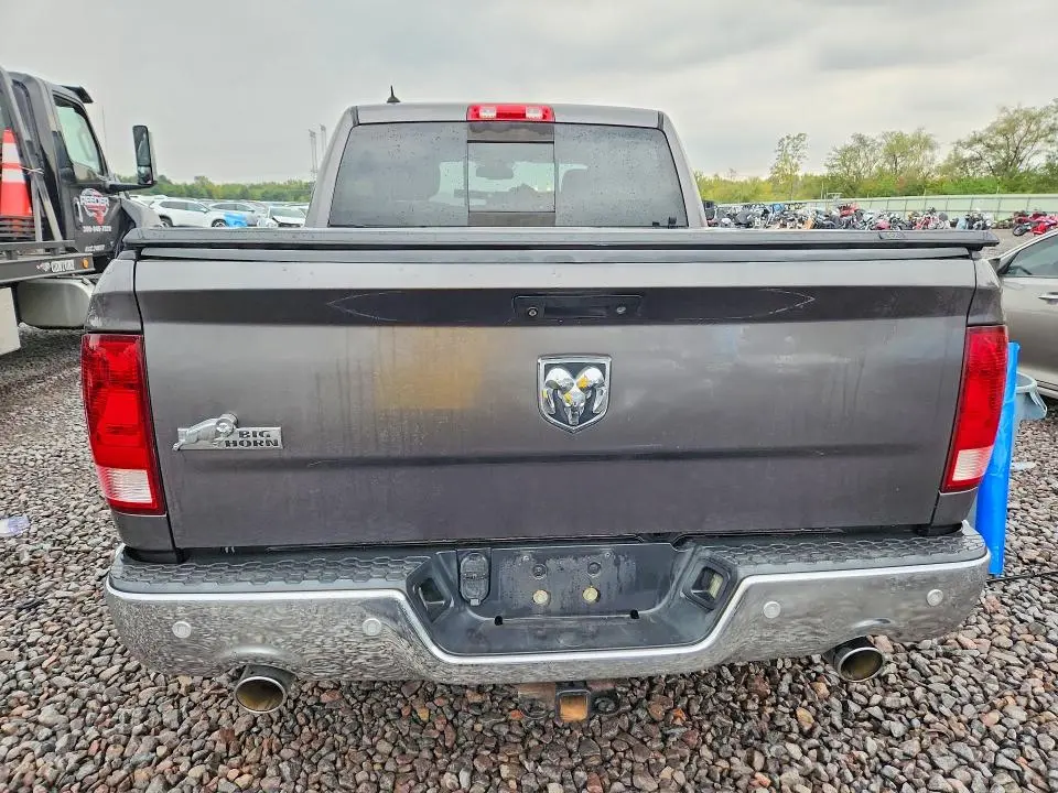 2014 RAM 1500 SLT  