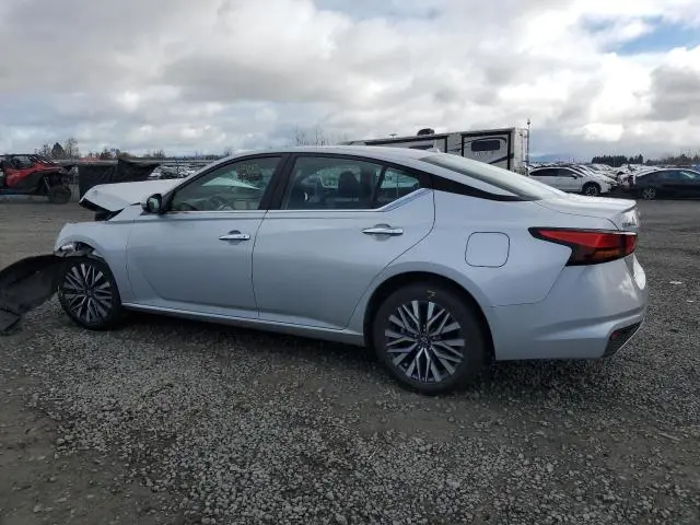 2023 NISSAN ALTIMA SV  