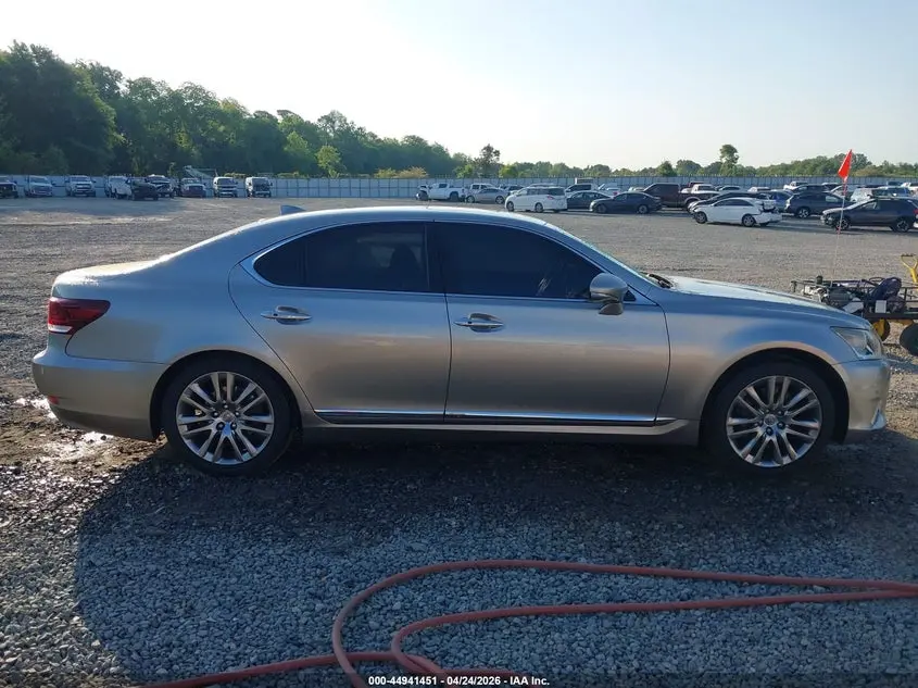 2016 LEXUS LS 460  