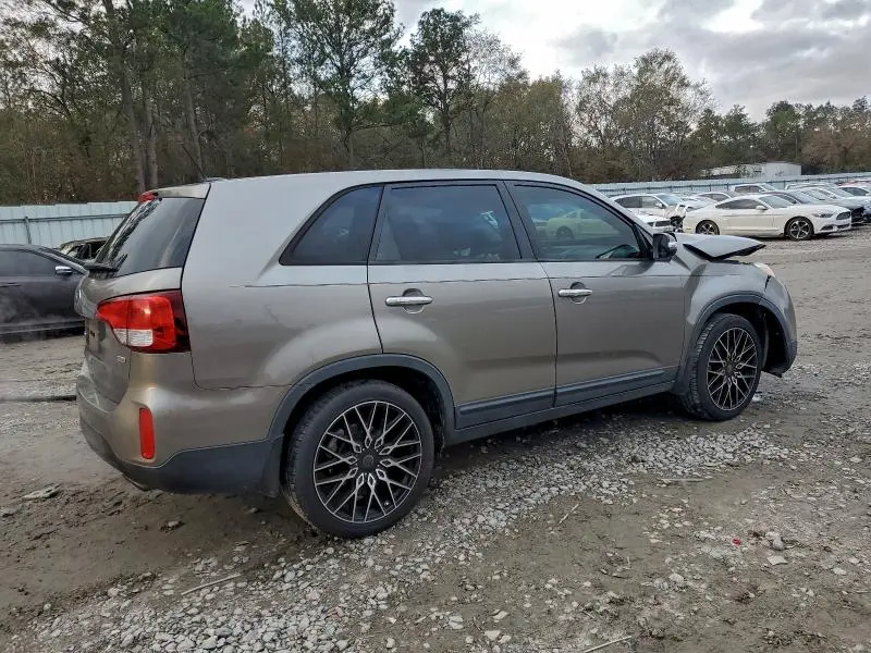 2015 KIA SORENTO LX  