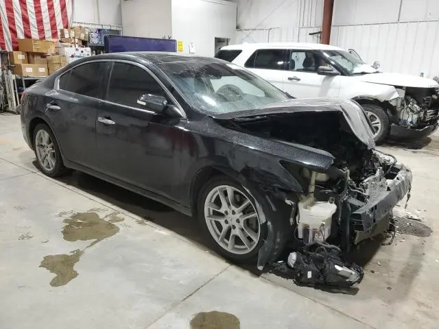 2010 NISSAN MAXIMA S  