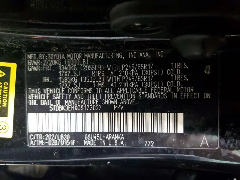 2012 TOYOTA HIGHLANDER SE  
