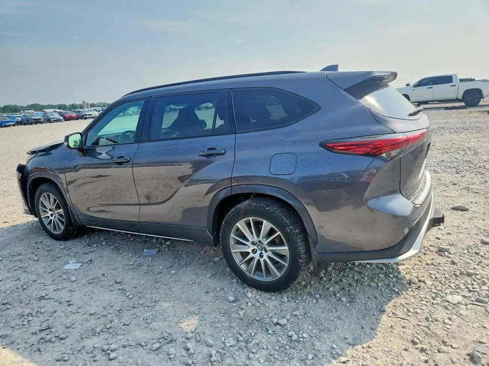2021 TOYOTA HIGHLANDER XSE  