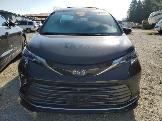 2021 TOYOTA SIENNA PLATINUM 7-PASSENGER  