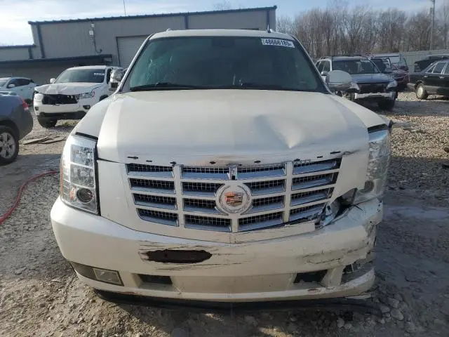 2013 CADILLAC ESCALADE LUXURY  