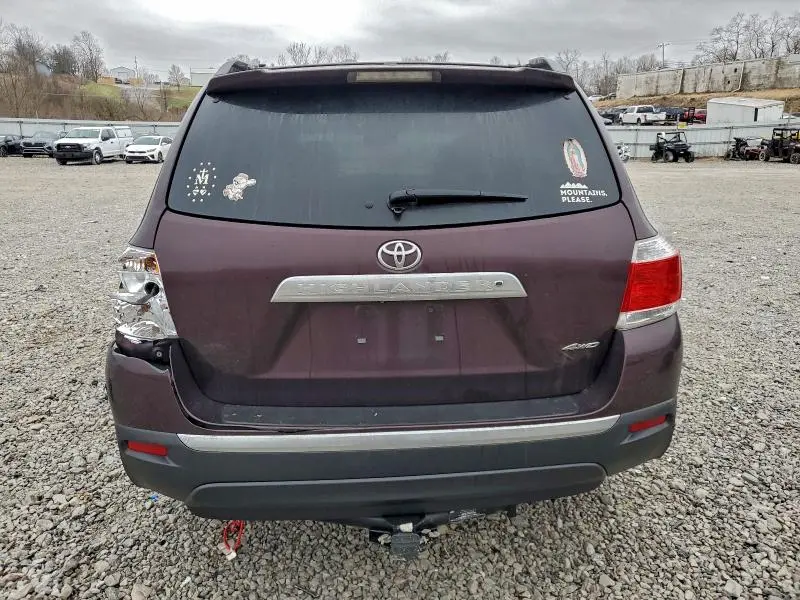 2011 TOYOTA HIGHLANDER BASE  