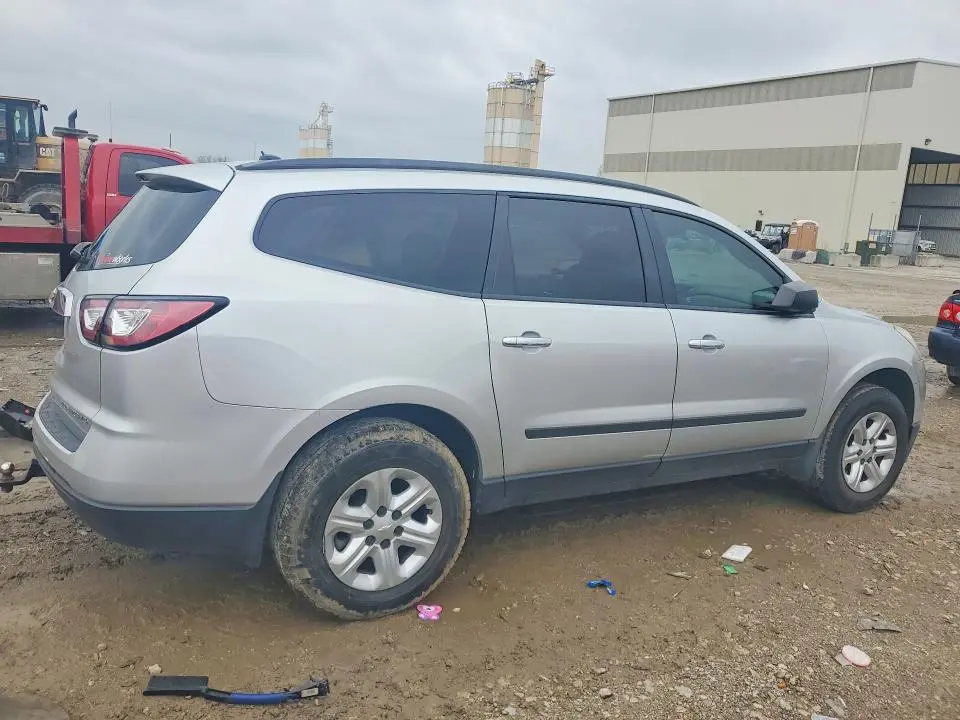 2015 CHEVROLET TRAVERSE LS  