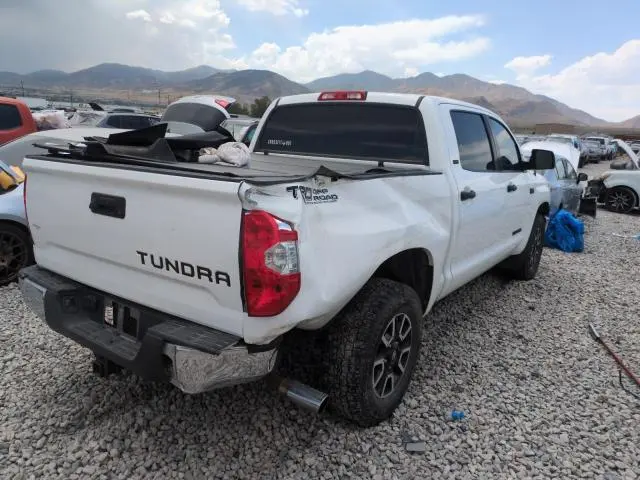 2018 TOYOTA TUNDRA CREWMAX SR5  