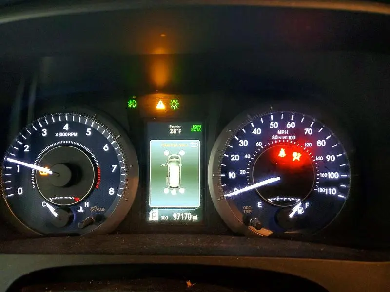 2019 TOYOTA SIENNA XLE  