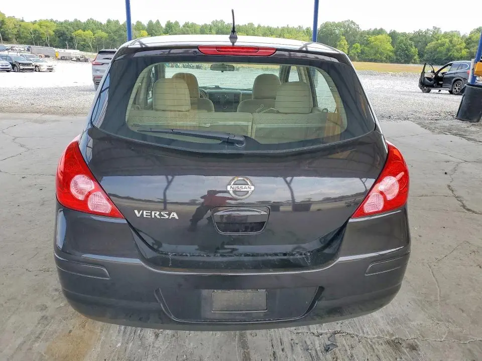 2011 NISSAN VERSA 1.8 S  