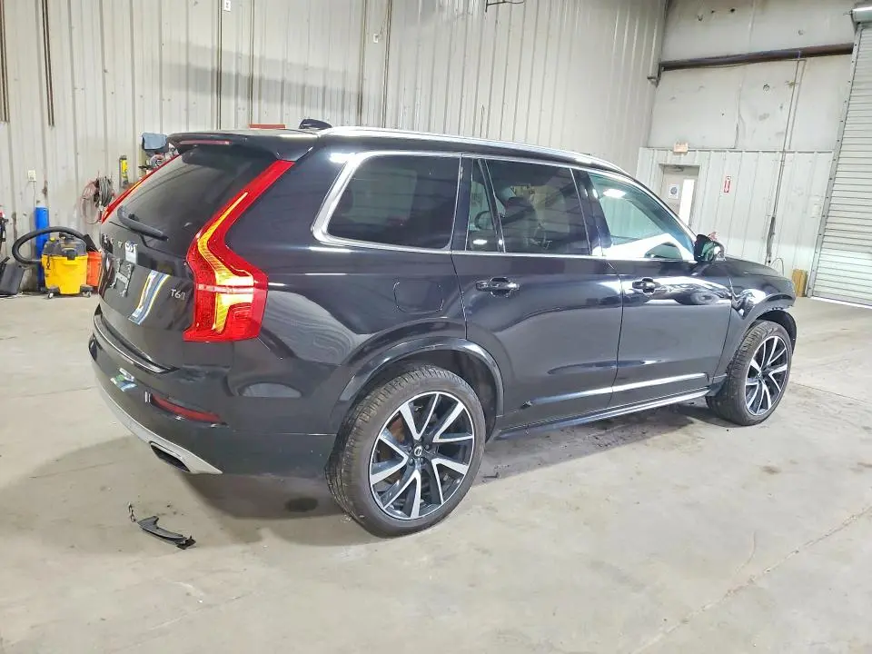 2020 VOLVO XC90 T6 MOMENTUM  