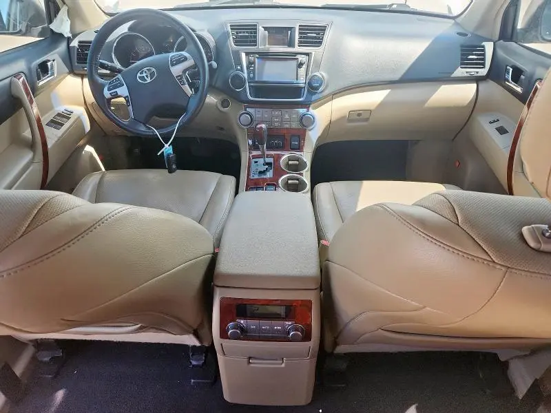 2013 TOYOTA HIGHLANDER LIMITED  