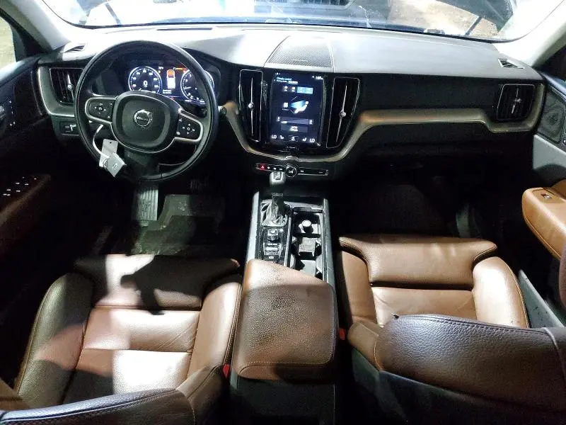 2019 VOLVO XC60 T5 MOMENTUM  