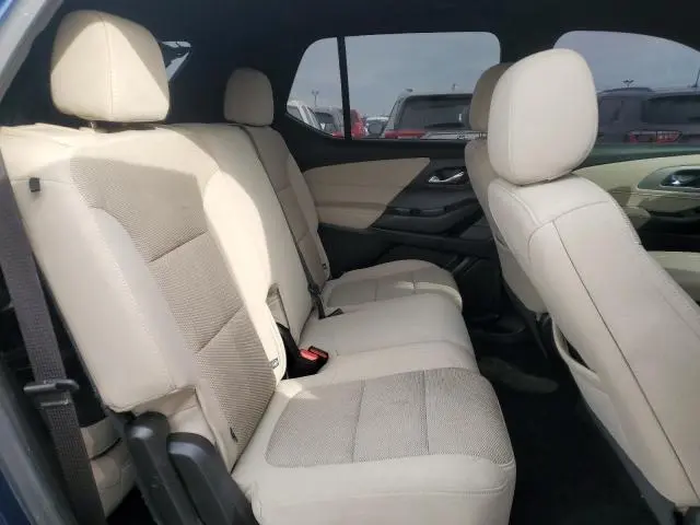 2022 CHEVROLET TRAVERSE LS  