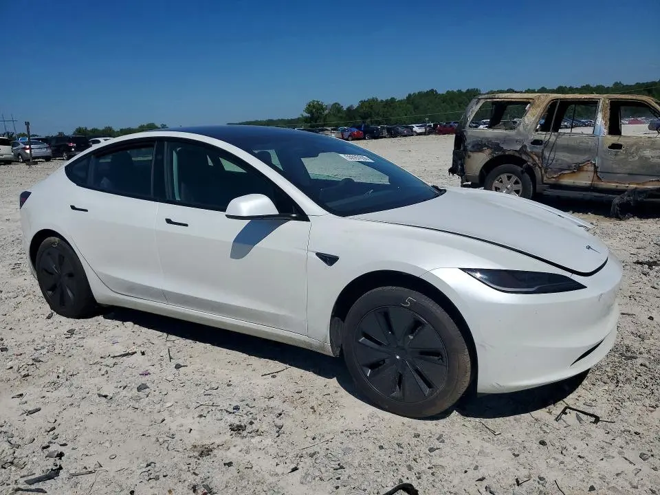 2024 TESLA MODEL 3   