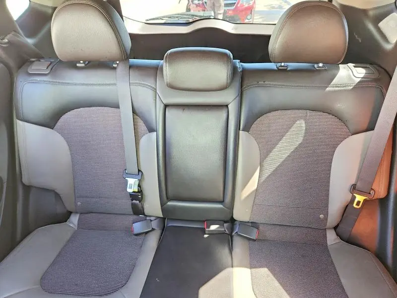 2011 HYUNDAI TUCSON GLS  