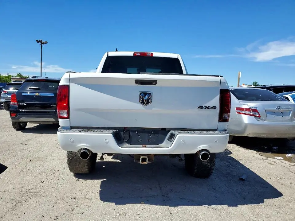 2015 RAM 1500 SPORT  
