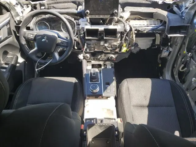 2024 MITSUBISHI OUTLANDER ES  