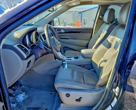 2011 JEEP GRAND CHEROKEE LAREDO  