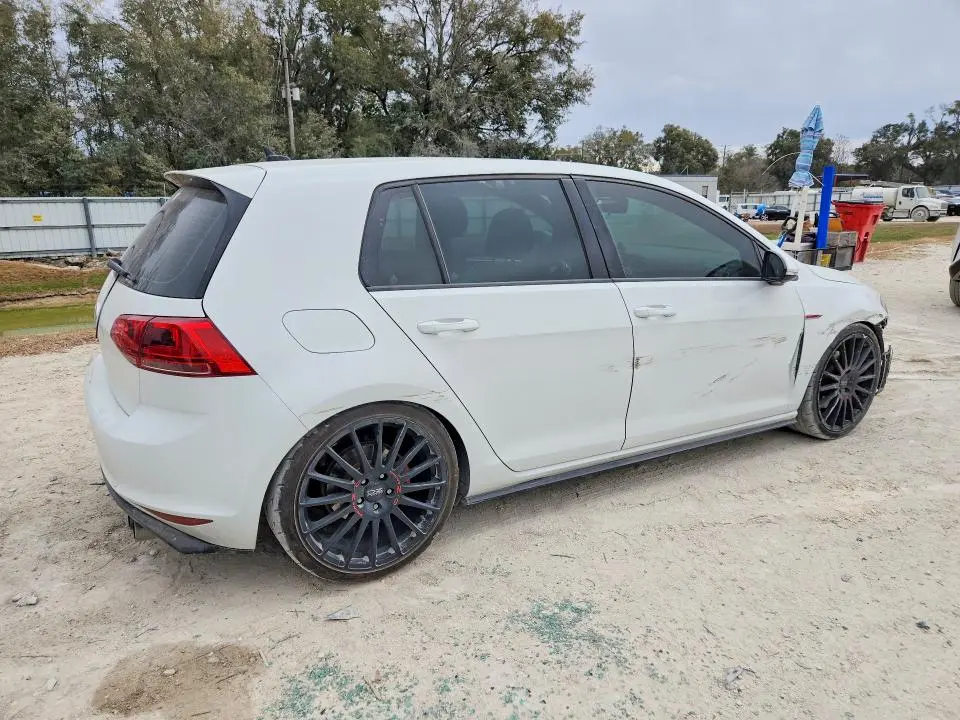 2015 VOLKSWAGEN GTI   