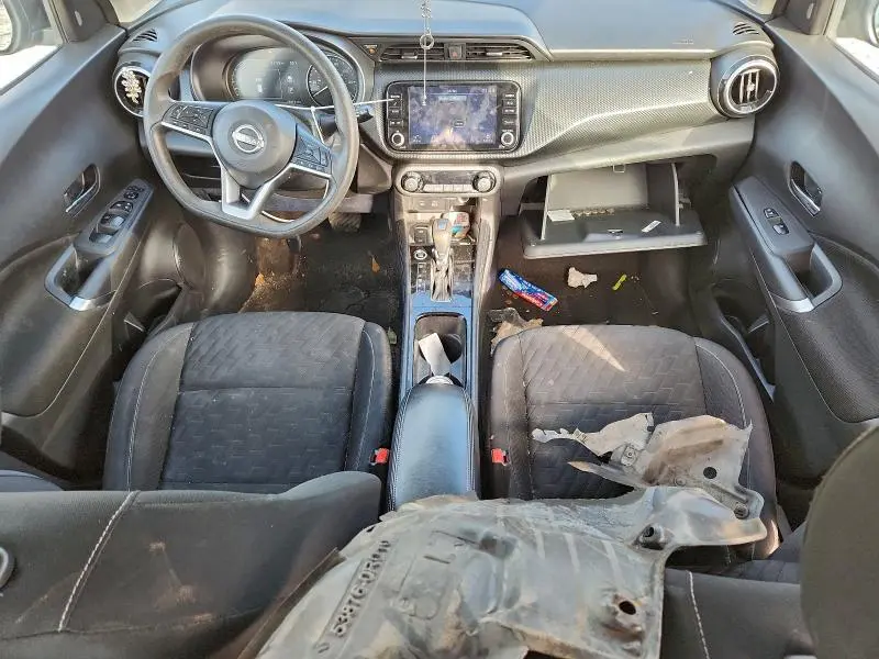 2022 NISSAN KICKS SV  